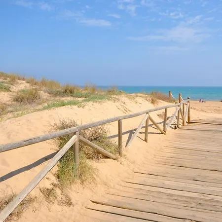 7th Floor Beachfront With Stunning Views *